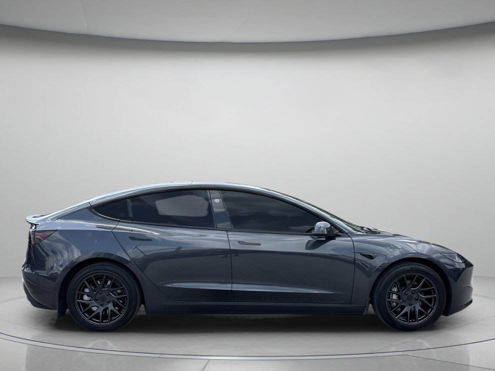 Used 2025 Tesla Model 3 Long Range AWD/4WD image 2