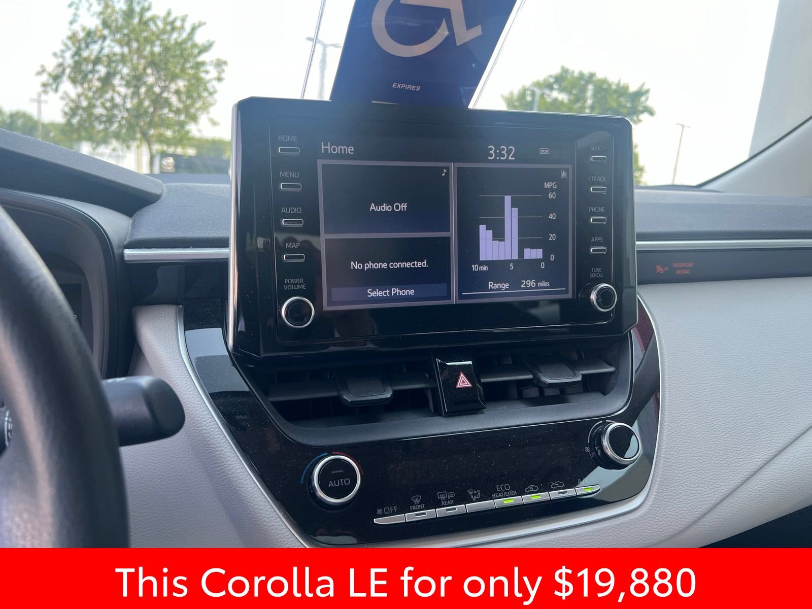 Used 2020 Toyota Corolla LE FWD image 15