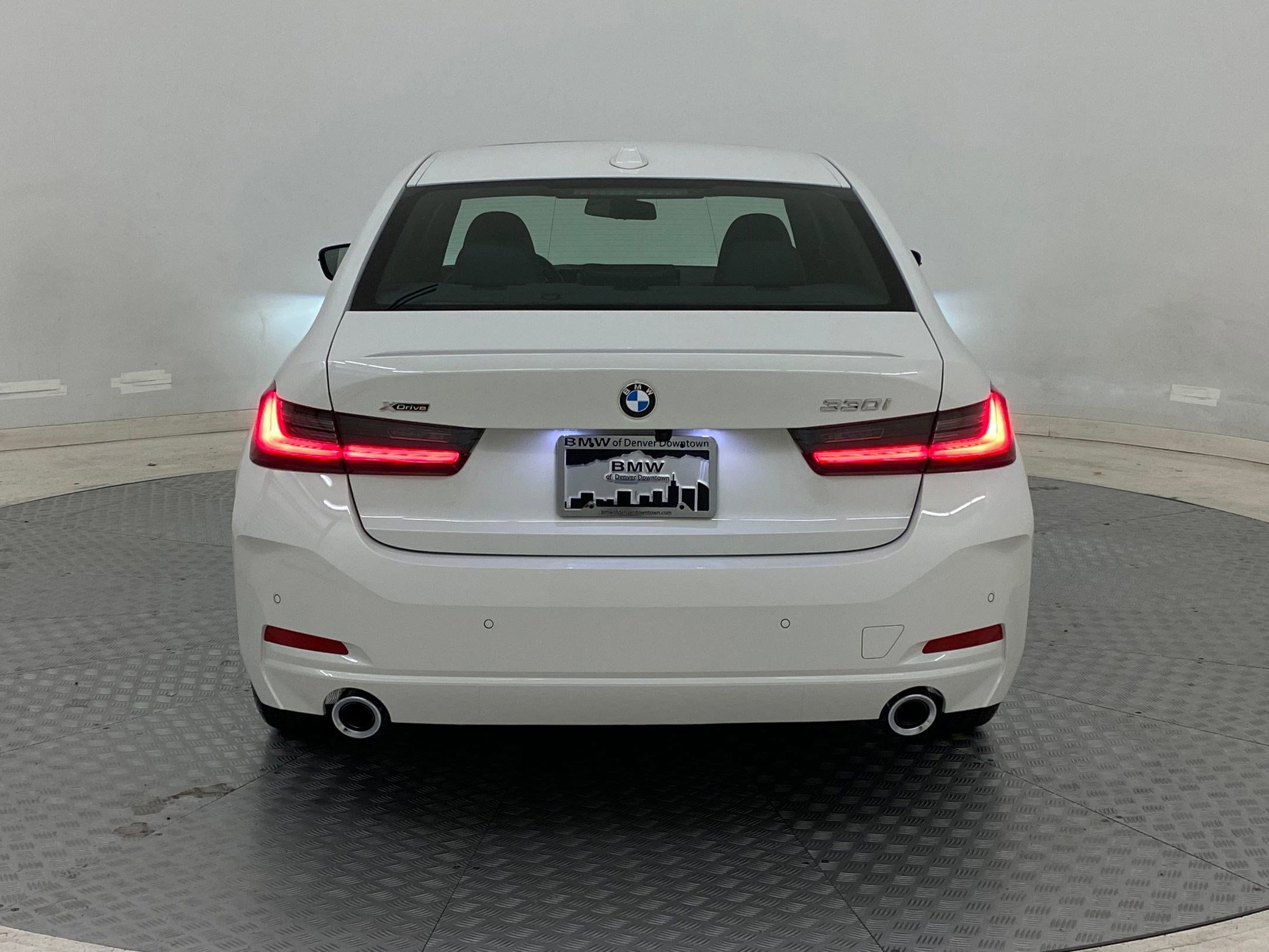 Used 2025 BMW 330i xDrive Sedan w/ Convenience Package image 9