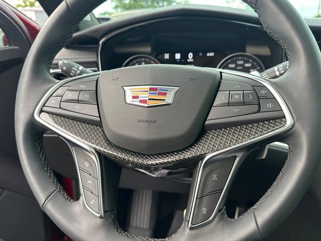 Used 2025 Cadillac XT5 Sportv w/ Technology Package AWD/4WD image 17