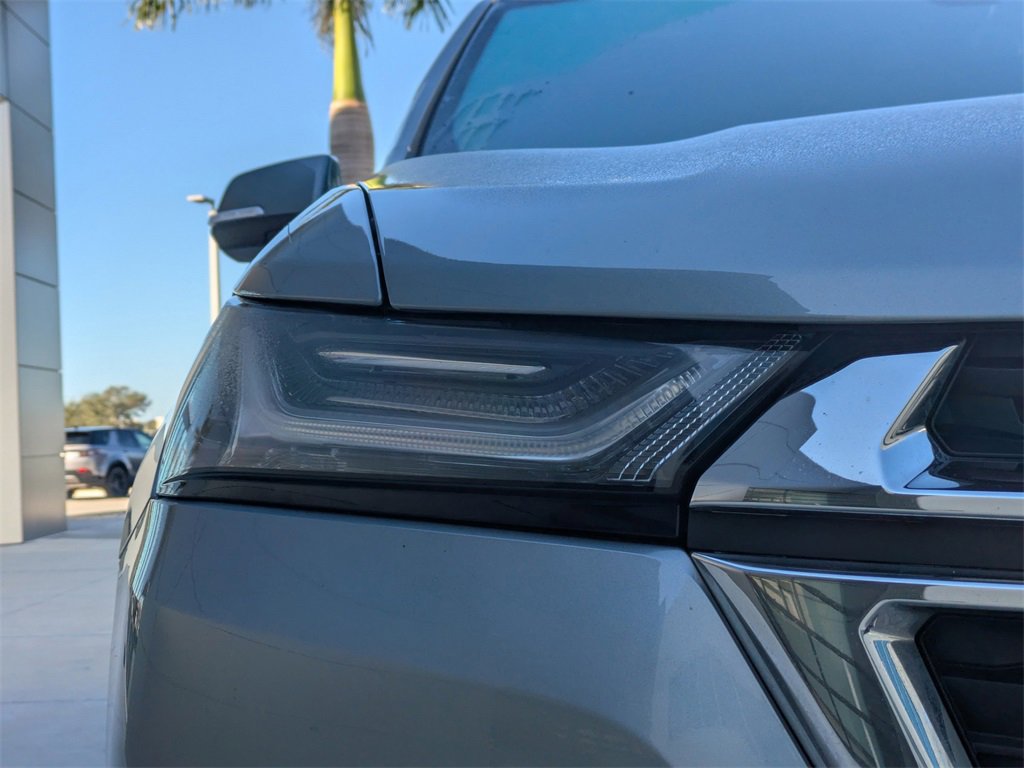 Used 2023 Chevrolet Traverse LT image 10