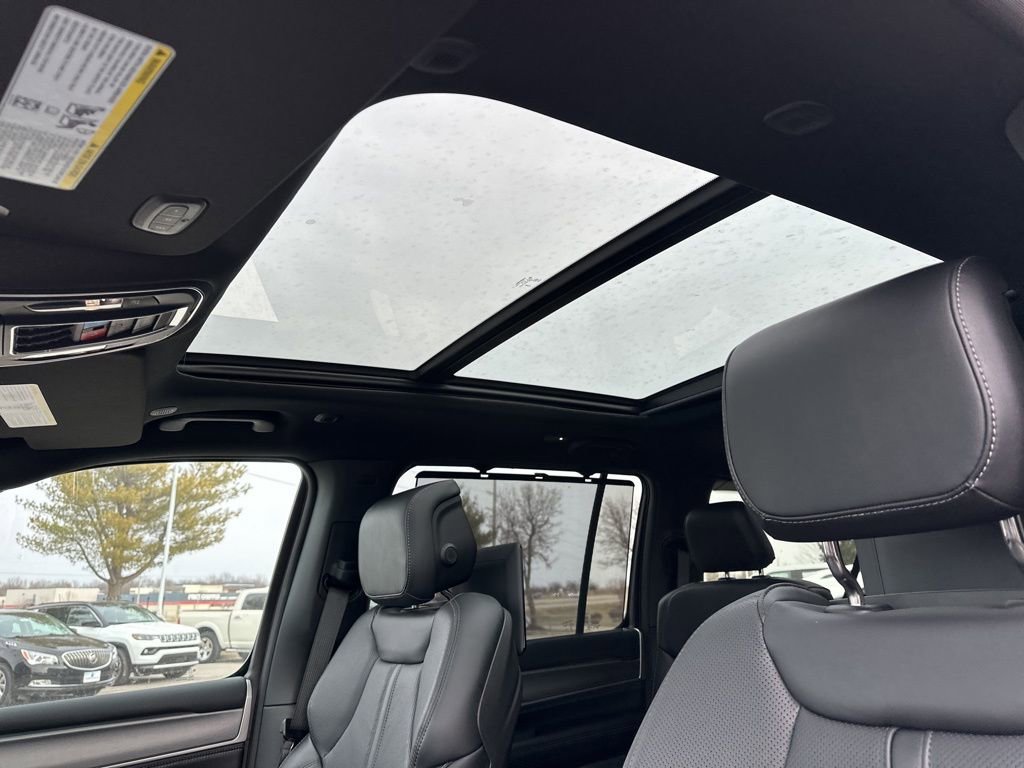 New 2026 Jeep Grand Wagoneer L Limited image 2