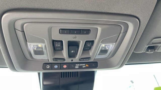 Used 2025 GMC Sierra 2500 Denali w/ Denali Reserve Package image 25