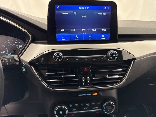 Used 2020 Ford Escape SE image 17