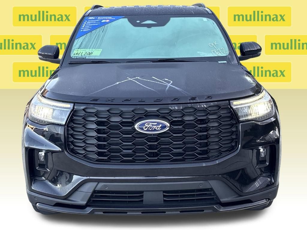Used 2025 Ford Explorer ST-Line image 14
