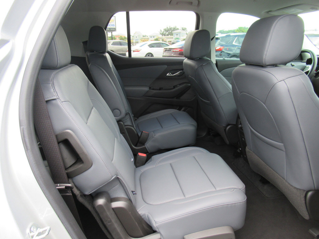 Used 2020 Chevrolet Traverse Premier FWD image 15