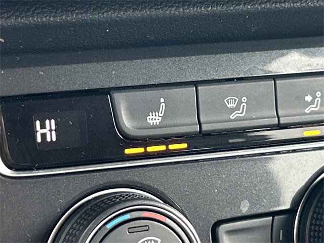 Used 2021 Volkswagen Tiguan SE image 25