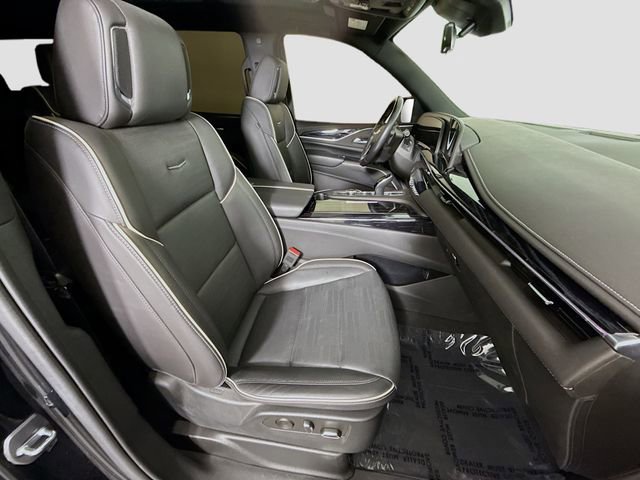 Used 2023 Cadillac Escalade Sport w/ LPO, Illumination Package AWD/4WD image 30