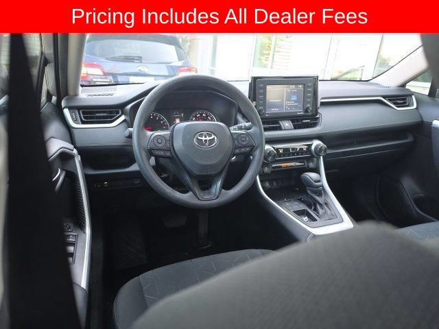 Used 2020 Toyota RAV4 XLE w/ Convenience Package FWD image 18