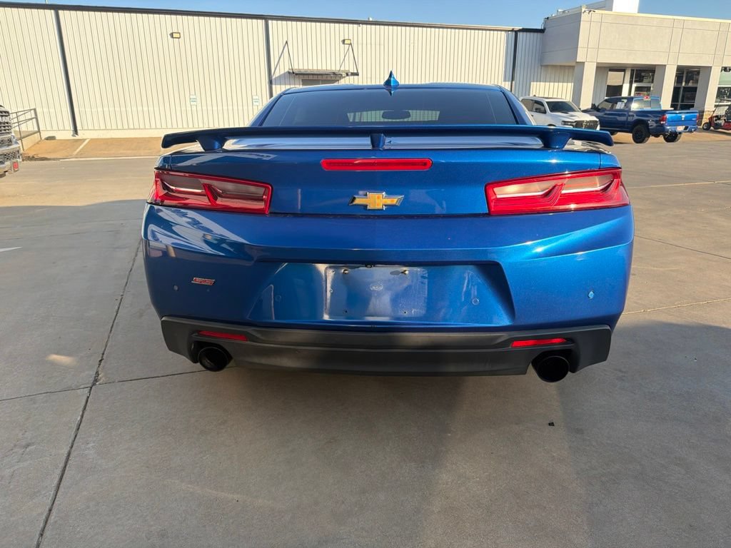 Used 2018 Chevrolet Camaro SS RWD image 4