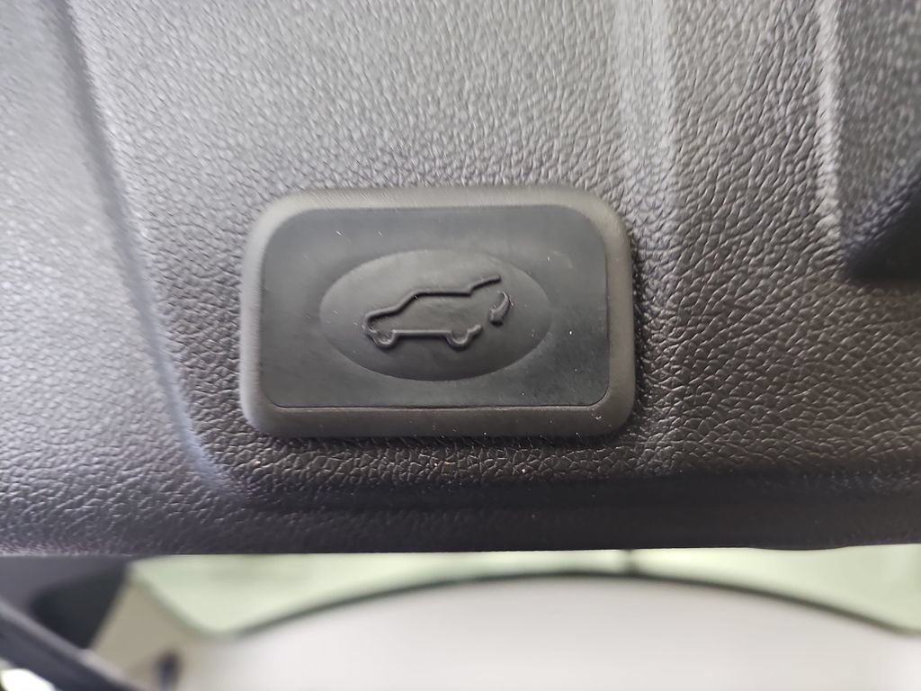 Used 2009 Chevrolet Traverse LT FWD image 14