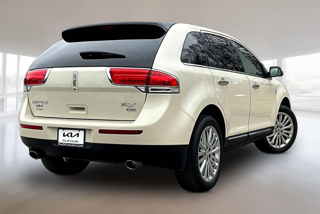 Used 2015 Lincoln MKX AWD w/ Equipment Group 102A image 6