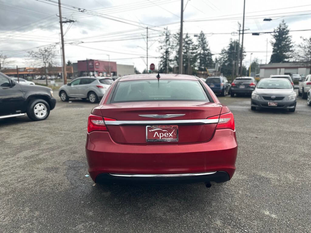 Used 2011 Chrysler 200 Touring image 7
