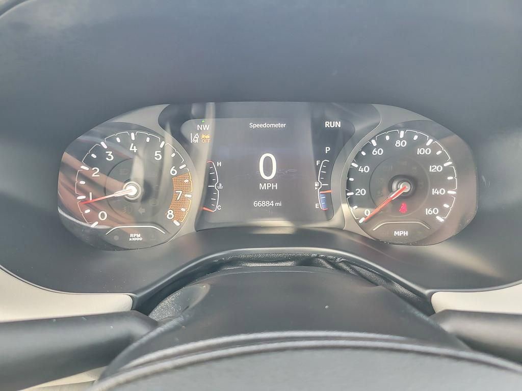 Used 2023 Jeep Compass Limited image 13