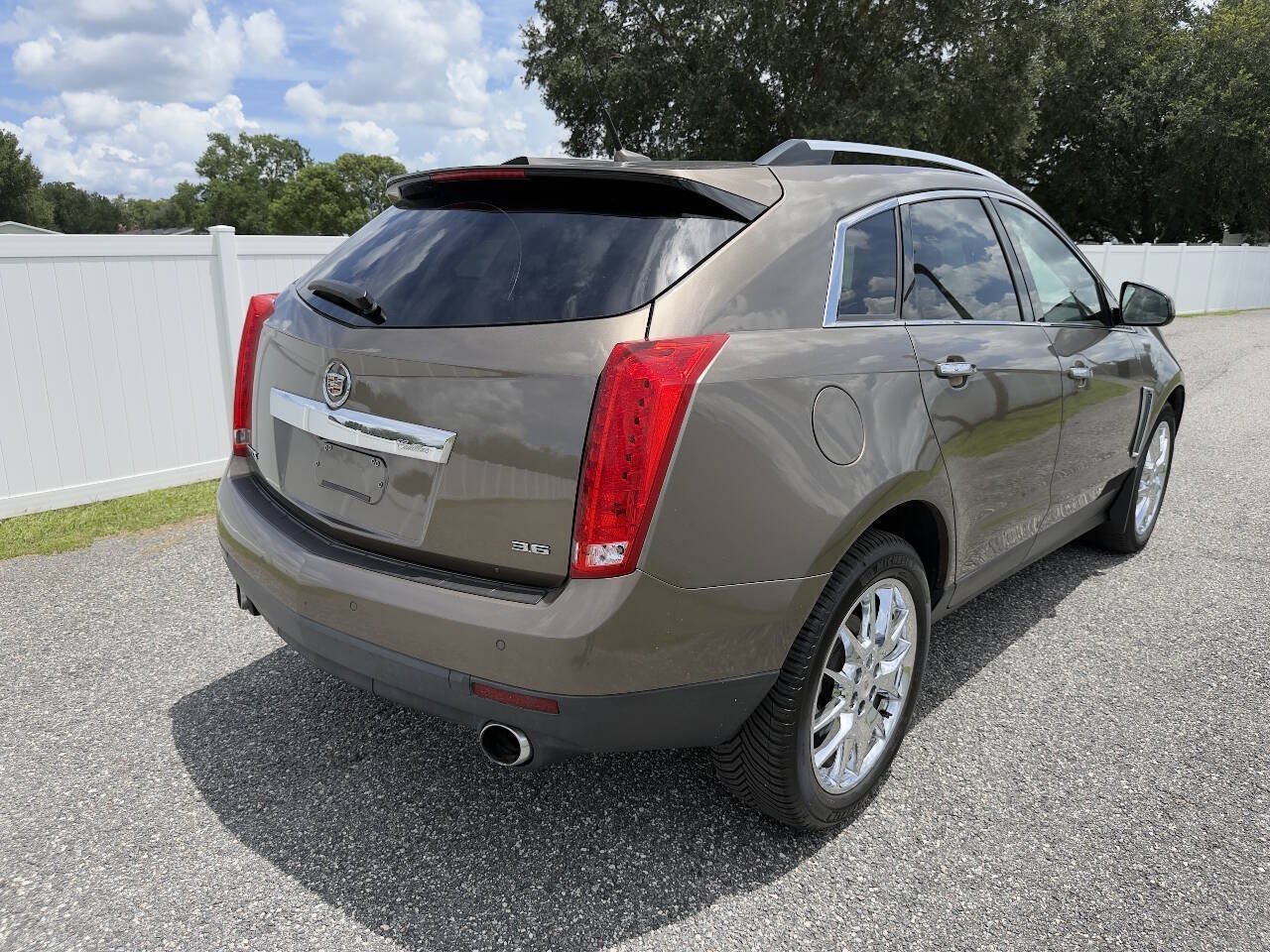 Used 2014 Cadillac SRX Performance w/ Driver Awareness Package FWD image 5