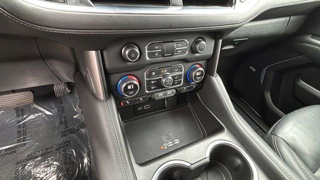 Used 2024 Chevrolet Suburban LT image 30