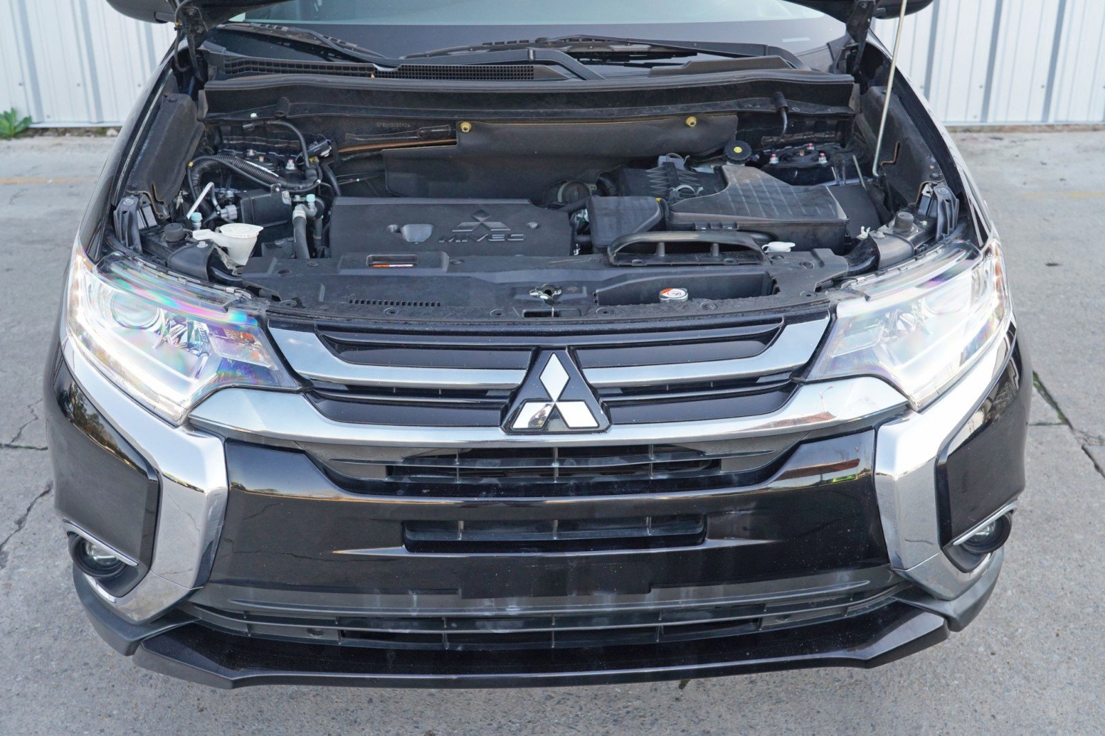 Used 2017 Mitsubishi Outlander SE image 7