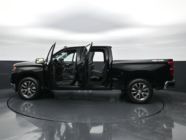 Used 2024 Chevrolet Silverado 1500 LT AWD/4WD image 51