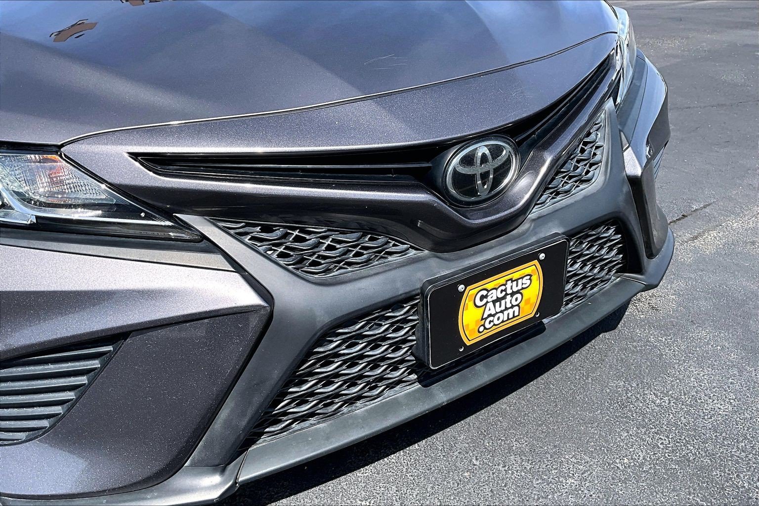 Used 2020 Toyota Camry SE FWD image 28