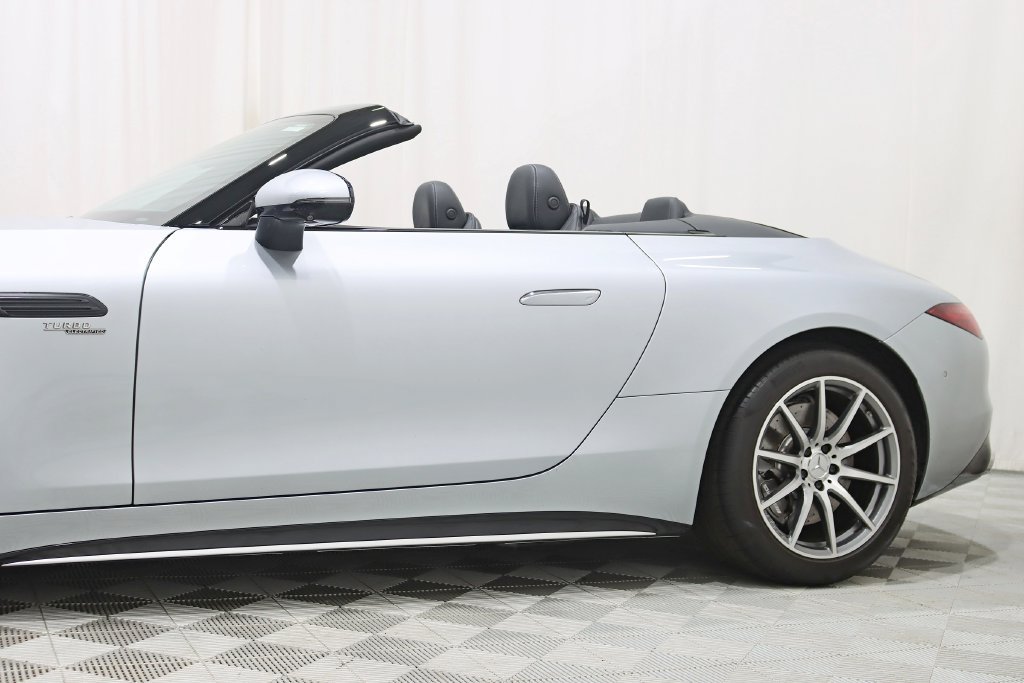 Used 2024 Mercedes-Benz SL 43 AMG image 4