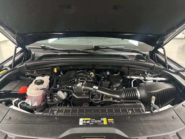 Used 2023 Jeep Grand Cherokee L Laredo image 28