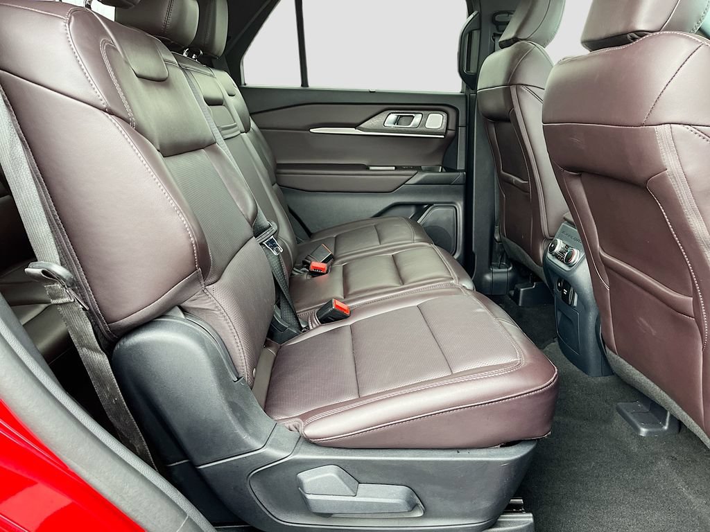 Used 2025 Ford Explorer Platinum AWD/4WD image 27