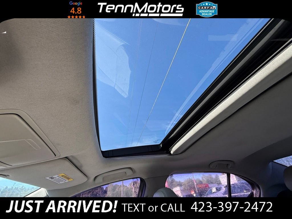 Used 2016 Acura TLX w/ Technology Package FWD image 19