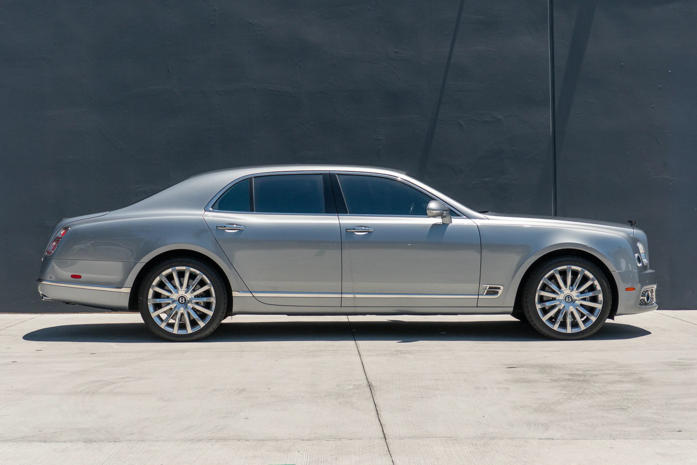 Used 2020 Bentley Mulsanne RWD image 6