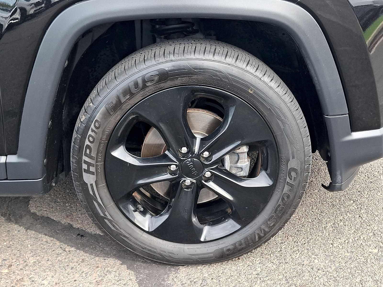 Used 2019 Jeep Compass Latitude FWD image 9