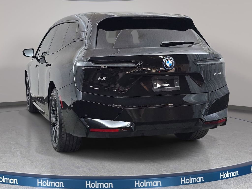 Used 2024 BMW iX xDrive50 w/ Premium Package image 7