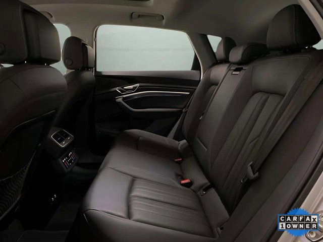 Used 2023 Audi e-tron Premium Plus image 20