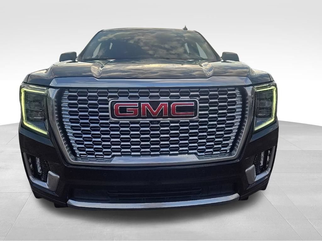 Certified 2023 GMC Yukon XL Denali w/ Denali Reserve Package AWD/4WD image 8