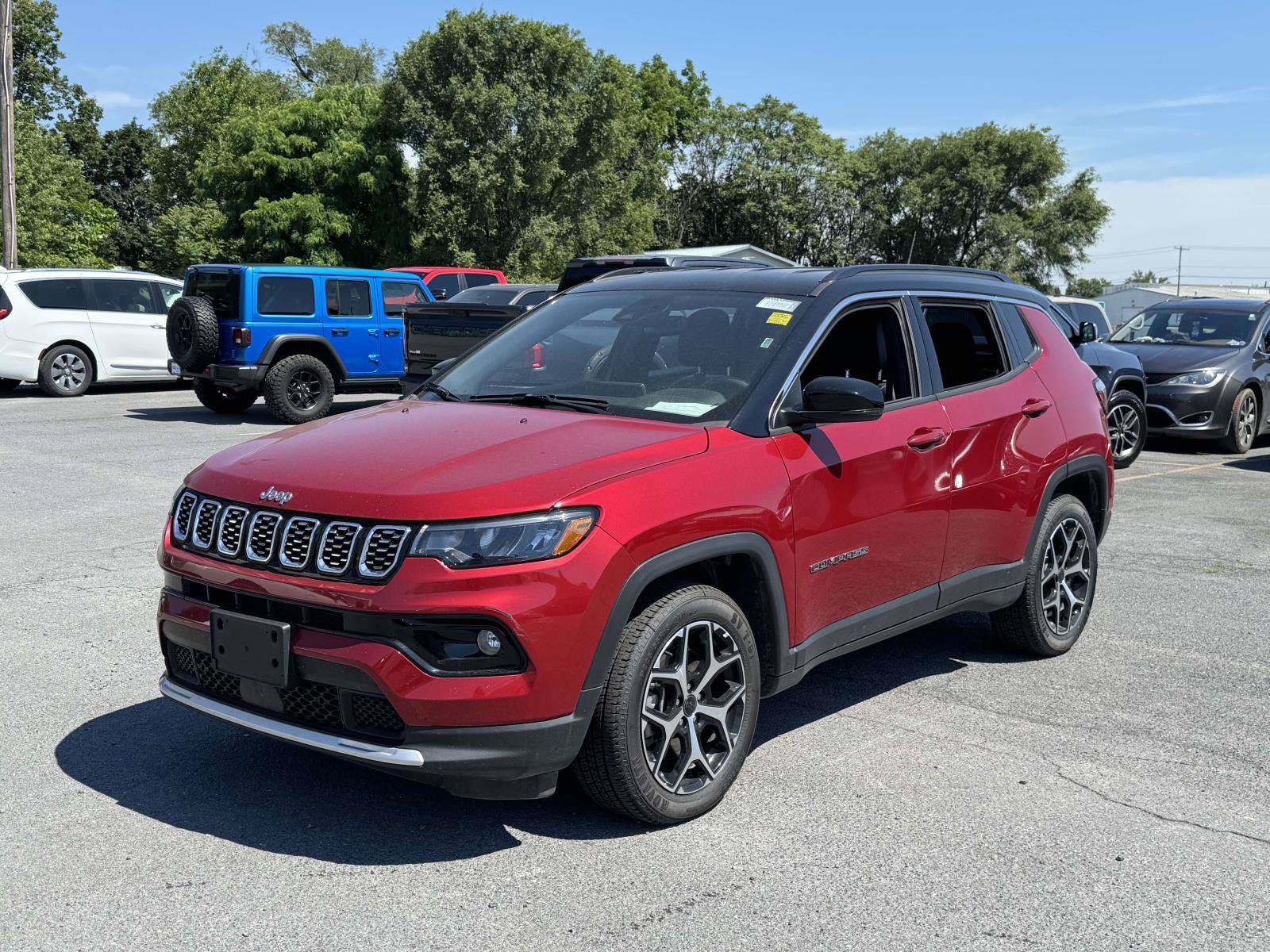 Used 2025 Jeep Compass Limited AWD/4WD image 6
