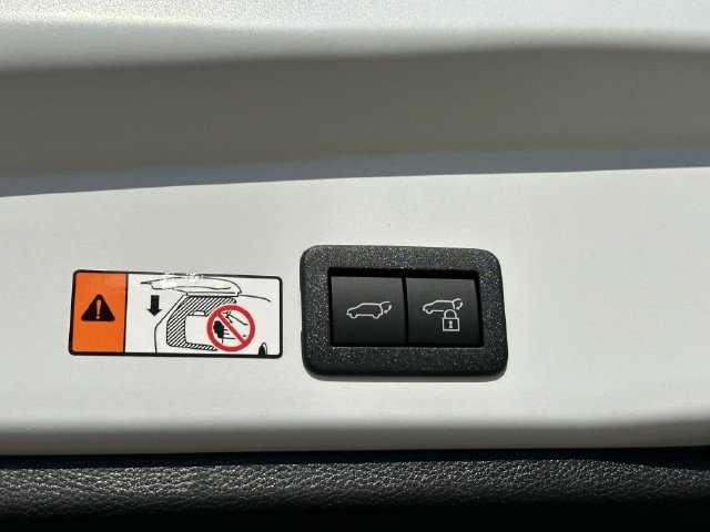 Used 2026 Toyota Corolla Cross XLE w/ Convenience Package FWD image 34