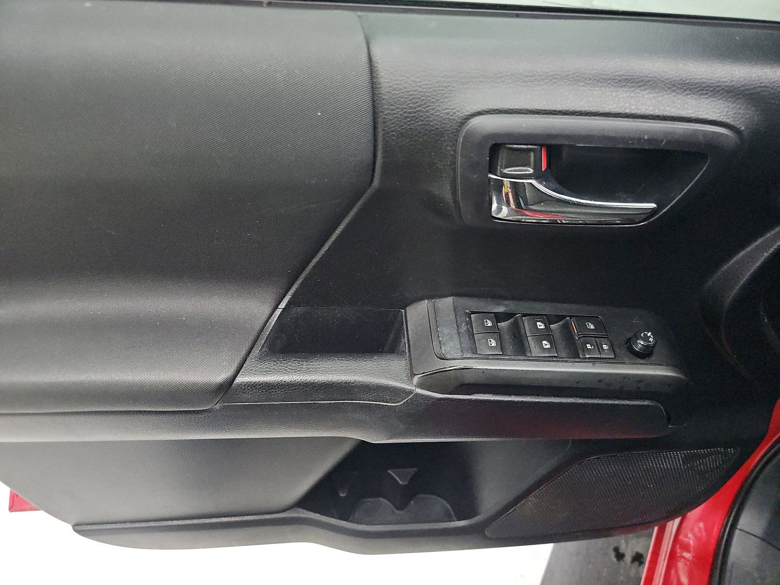 Used 2020 Toyota Tacoma TRD Sport w/ Technology Package RWD image 9