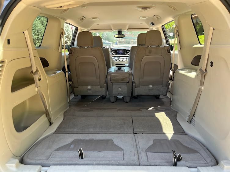 Used 2017 Chrysler Pacifica Touring FWD image 45