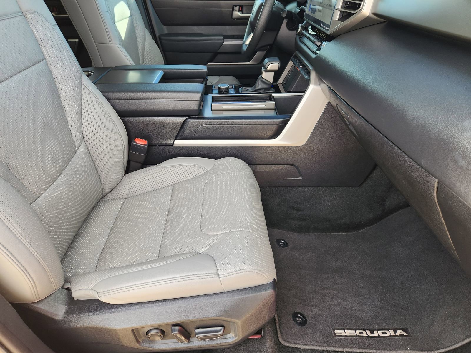 Used 2024 Toyota Sequoia SR5 w/ SR5 Premium Package image 17