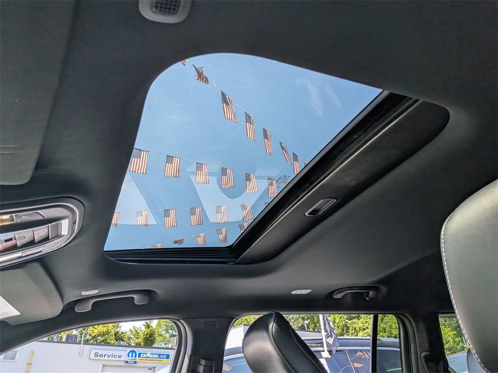 Used 2025 Jeep Grand Cherokee L Altitude image 19