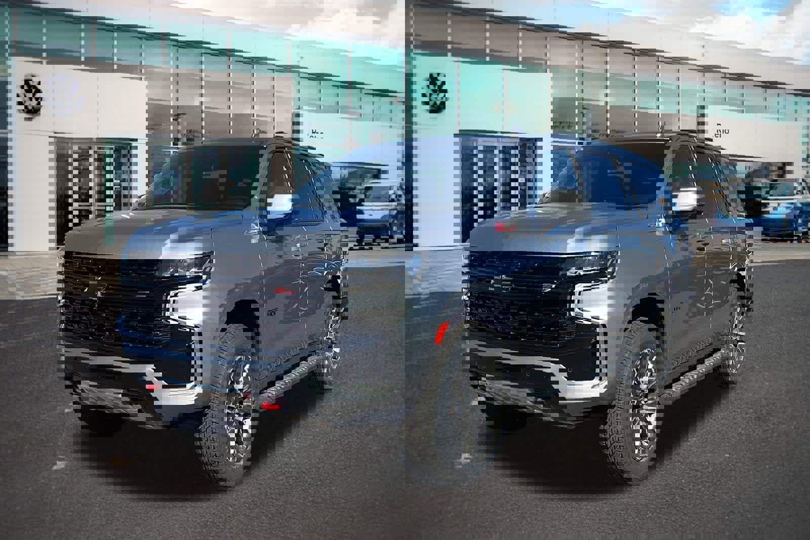 Used 2023 Chevrolet Tahoe Z71 w/ Luxury Package image 1