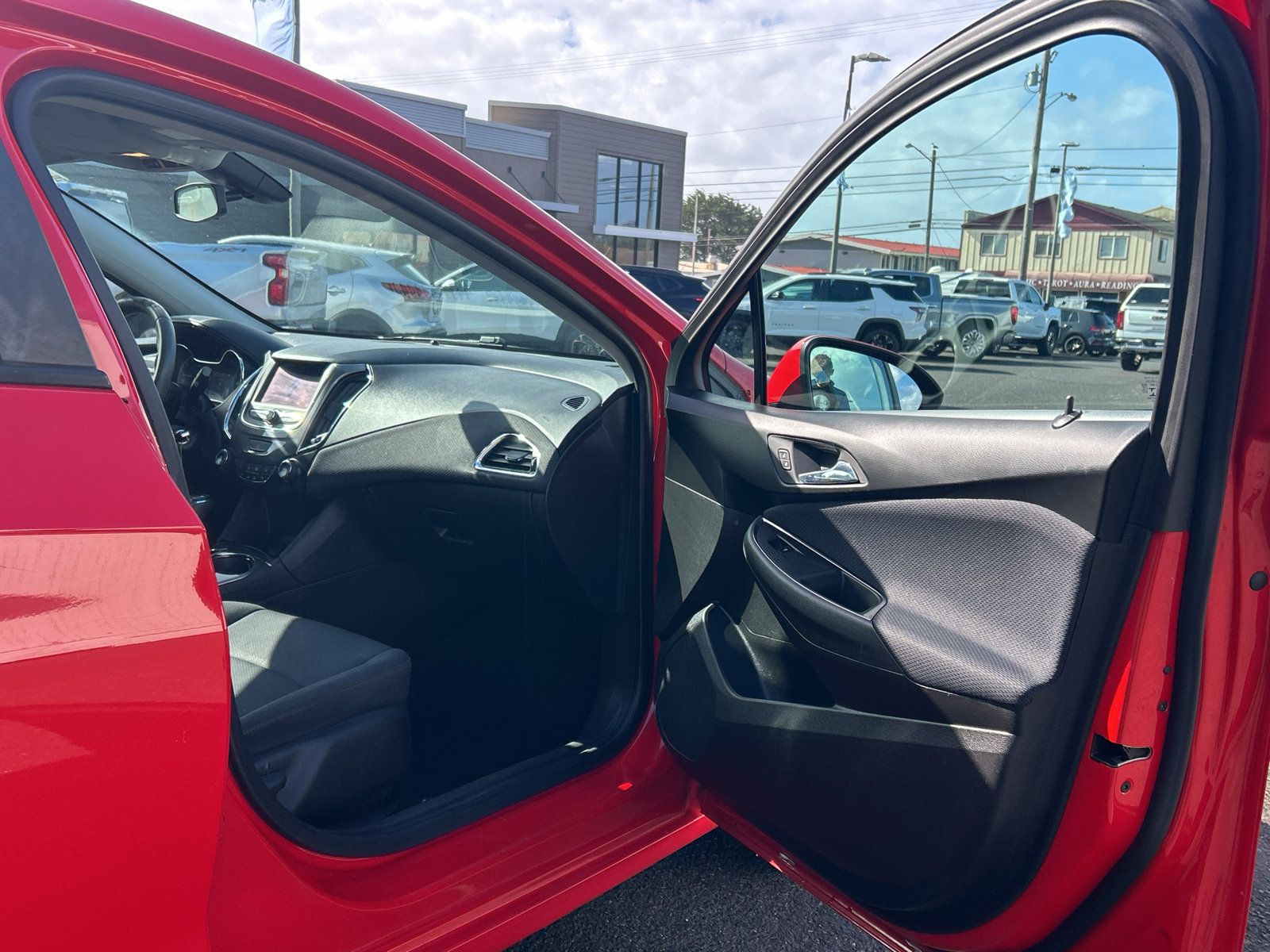 Used 2019 Chevrolet Cruze LS w/ LS Convenience Package FWD image 22