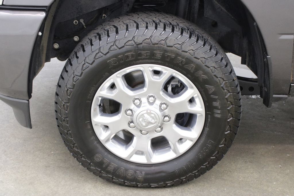 Used 2024 RAM 2500 Laramie w/ Safety Group AWD/4WD image 30