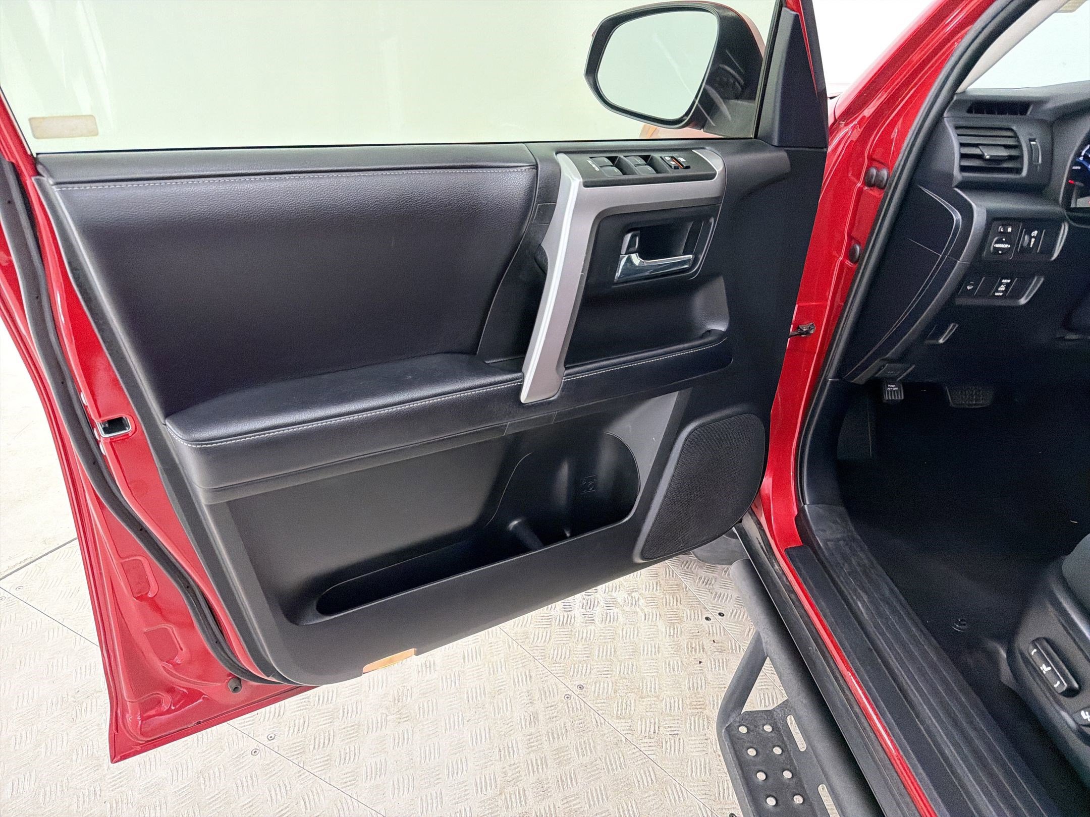 Used 2019 Toyota 4Runner SR5 image 21