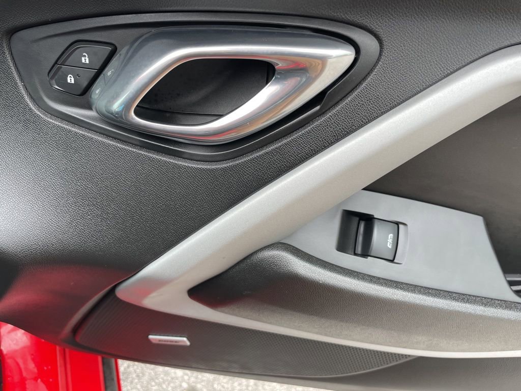 Used 2018 Chevrolet Camaro LT w/ Technology Package RWD image 27