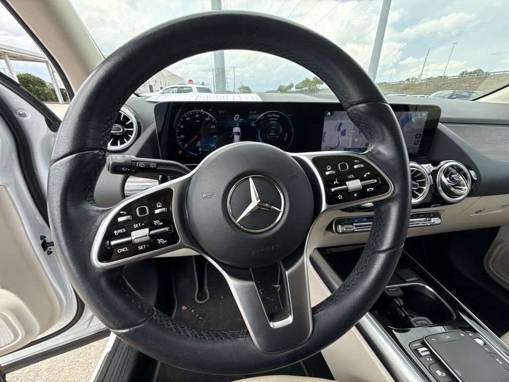 Used 2022 Mercedes-Benz GLA 250 4MATIC image 21