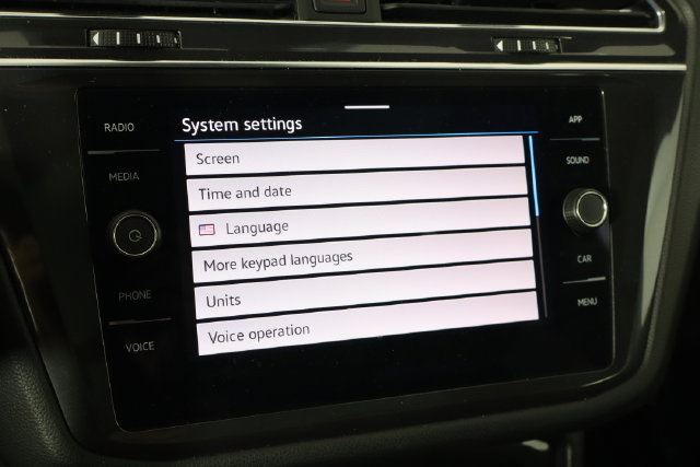 Used 2023 Volkswagen Tiguan SE R-Line FWD image 26