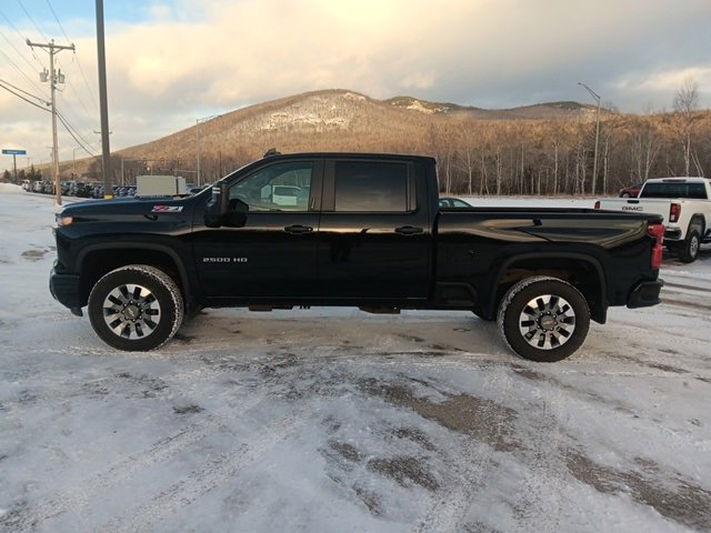 Used 2024 Chevrolet Silverado 2500 Custom w/ Custom Convenience Package image 4