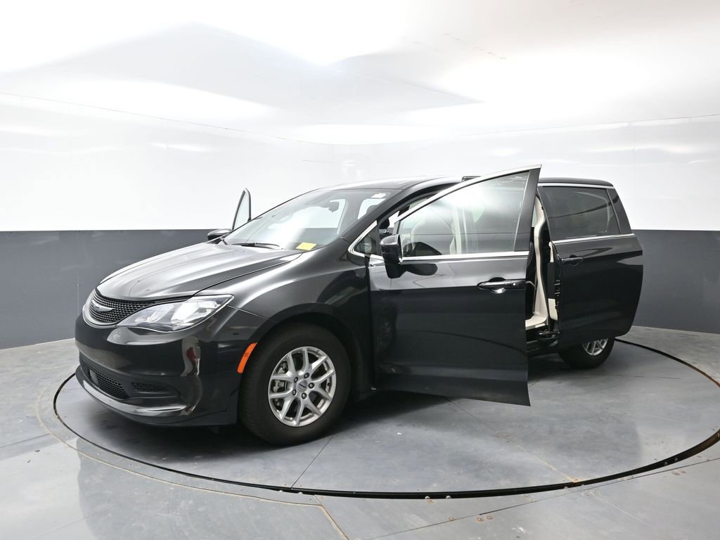 Used 2023 Chrysler Voyager LX FWD image 56