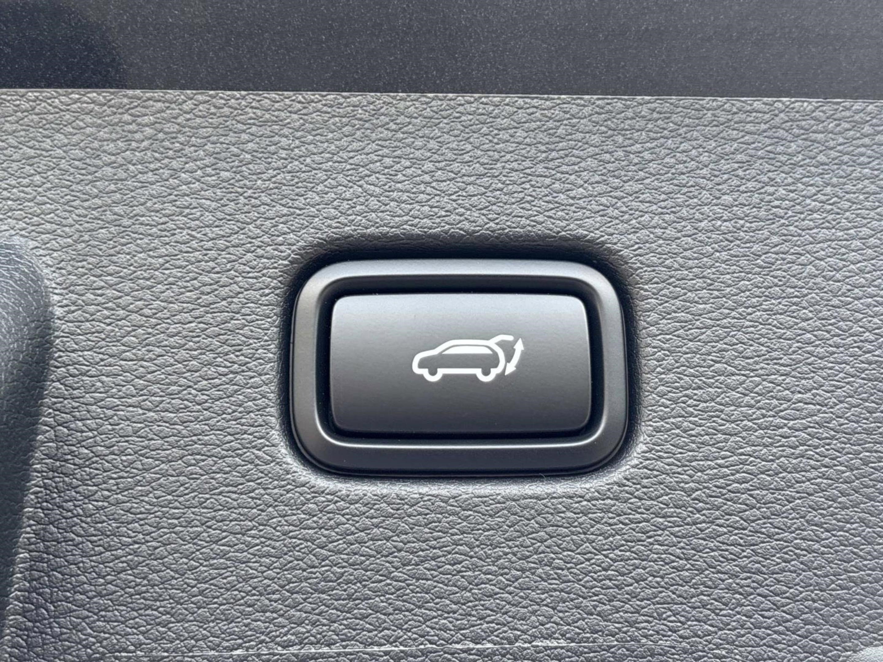 New 2026 Kia Sportage SX image 12