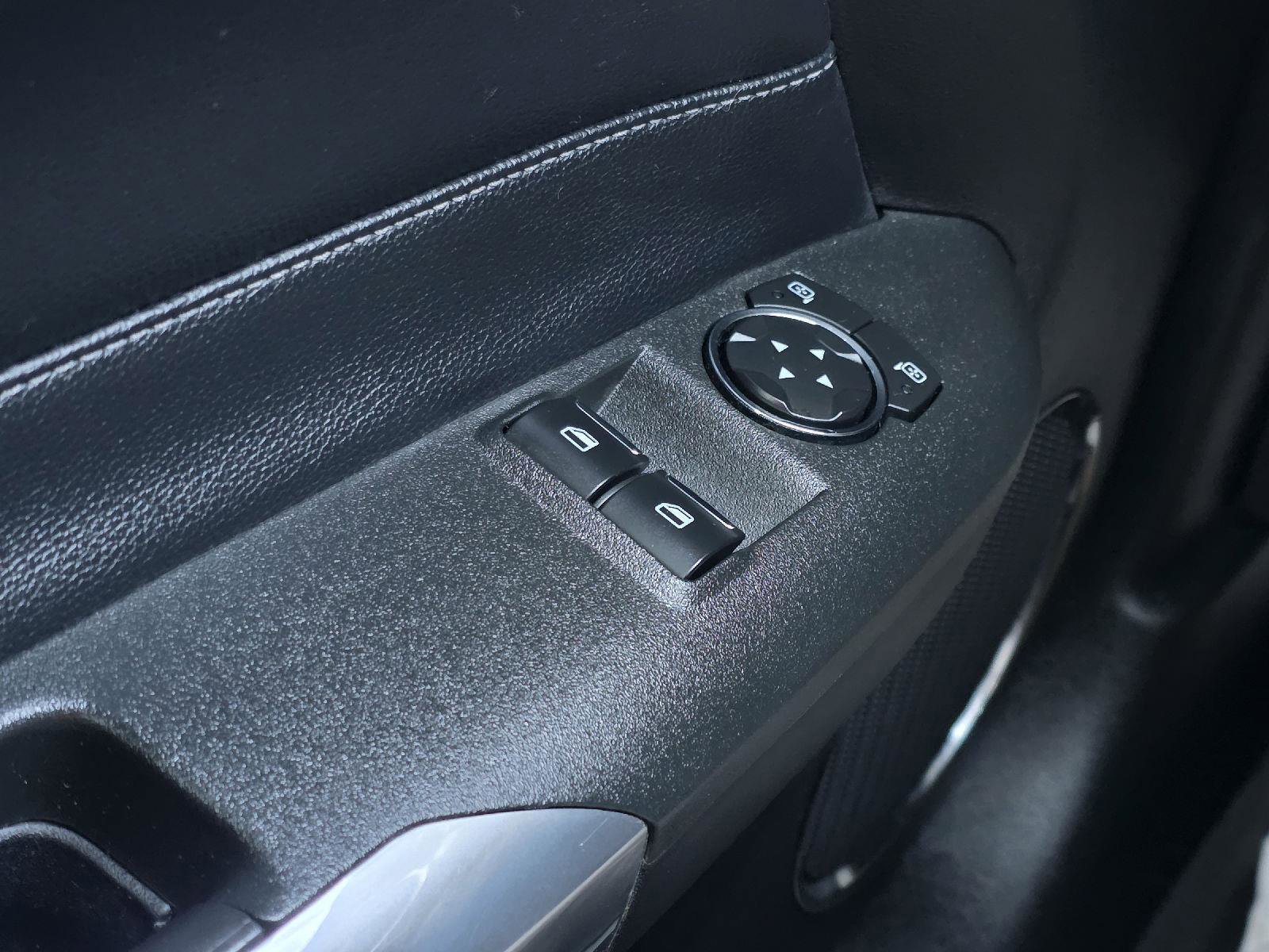 Used 2018 Ford Mustang Premium image 10