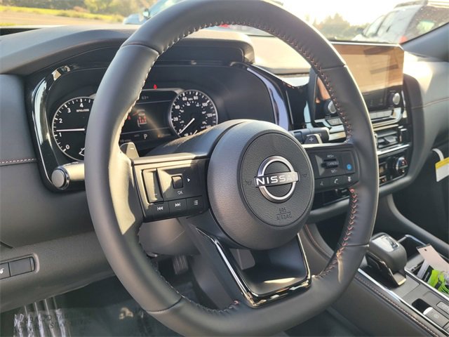New 2025 Nissan Pathfinder Rock Creek image 7
